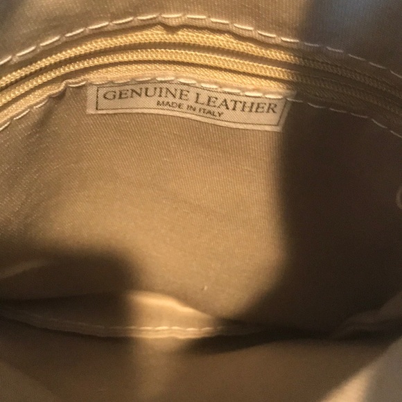 Crossbody Bag Maroon Leather Foldover Made in Italy. - Picture 7 of 8